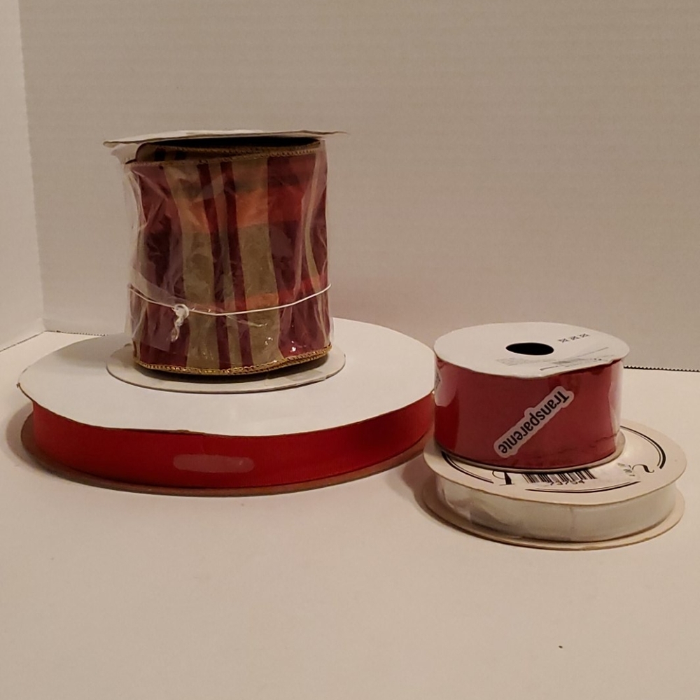 Bundle of 4 rolls of ribbon, all new, over 100 yds